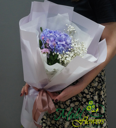 Bouquet with Purple Hydrangea and Baby's Breath photo 394x433